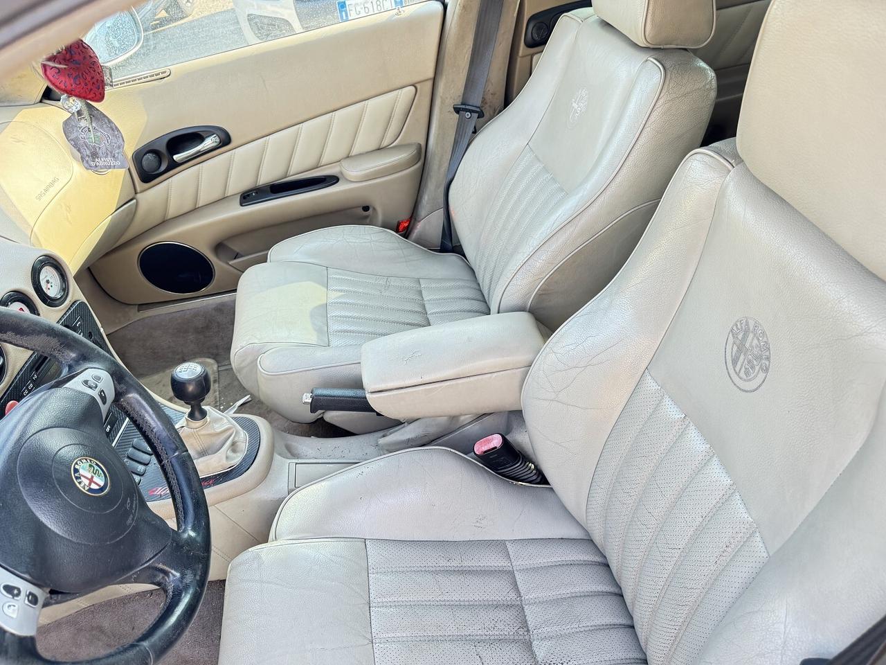 ALFA 166 2 serie 2.4 JTD m-JET 20V distinct