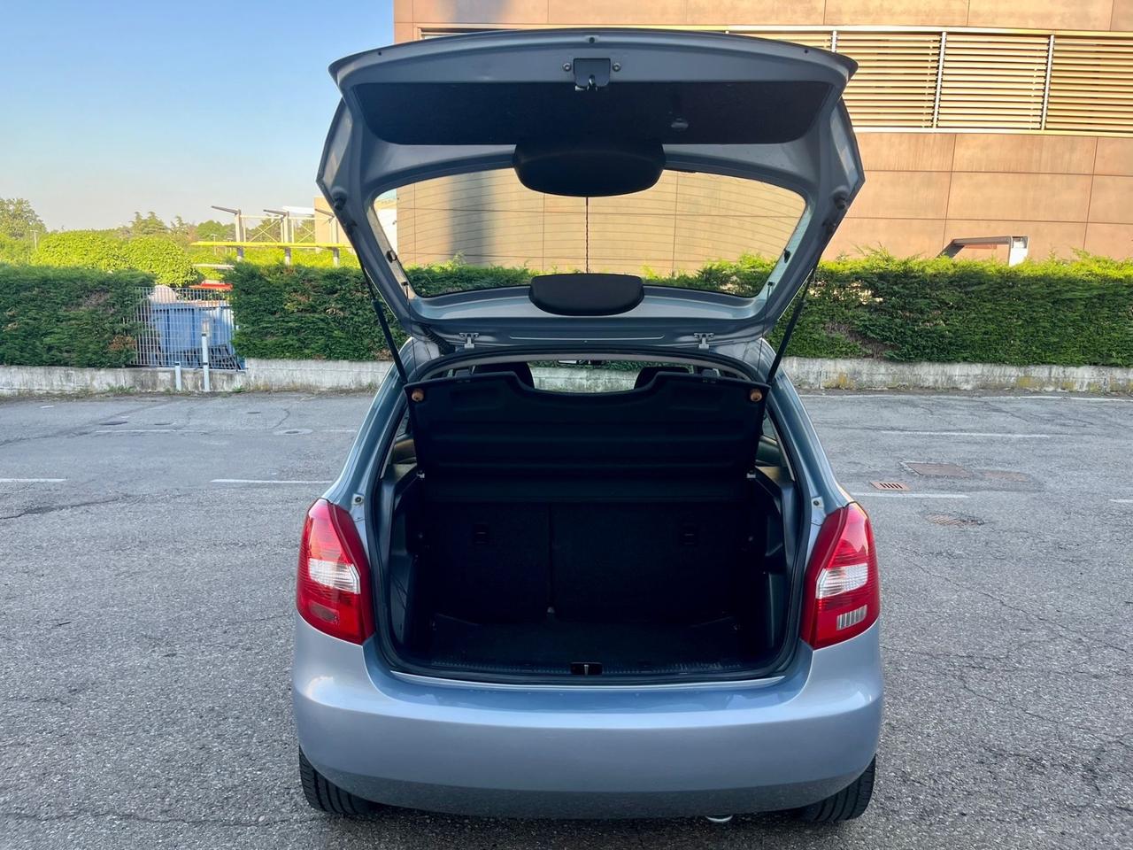 Skoda Fabia 1.6tdi 2011 195.000km per neopatentati