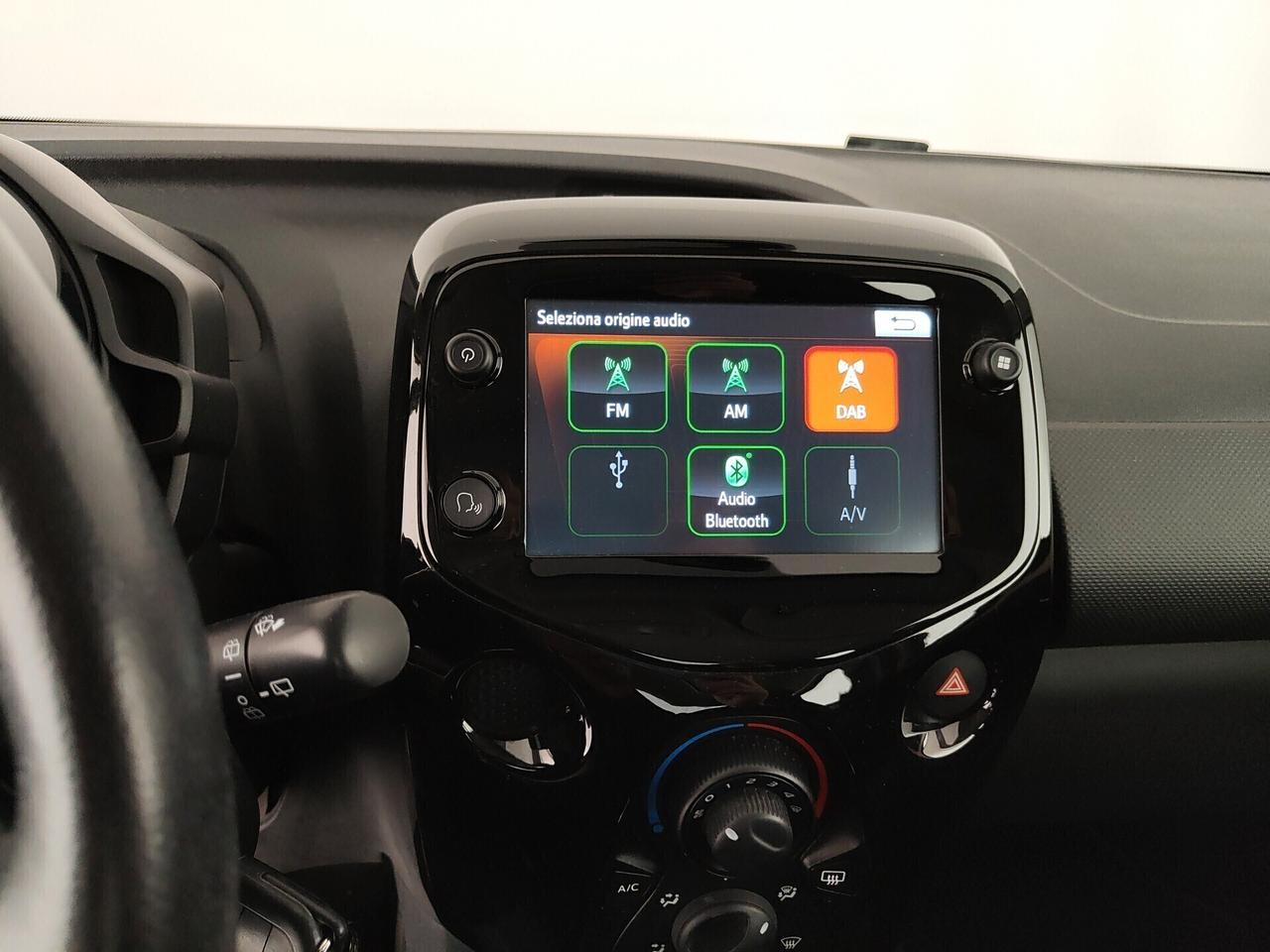 Citroen C1 VTi 72 S&S 5 porte Shine