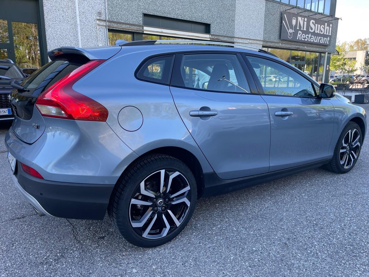 Volvo V40 Cross Country V40 Cross Country*4x4*Automatik*Solo 48000km*