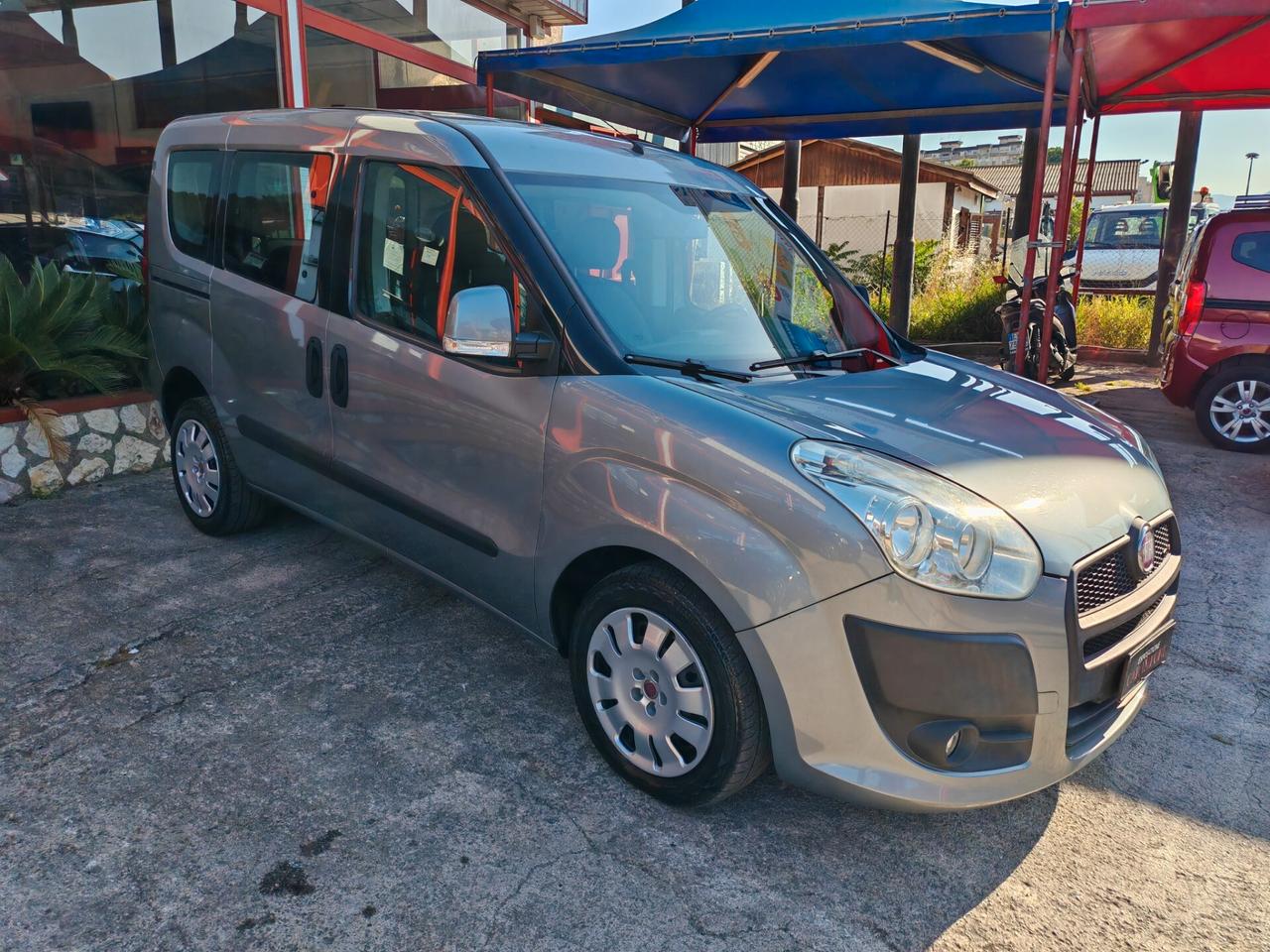 Fiat Dobló 1,6 diesel 02/2012 cv105