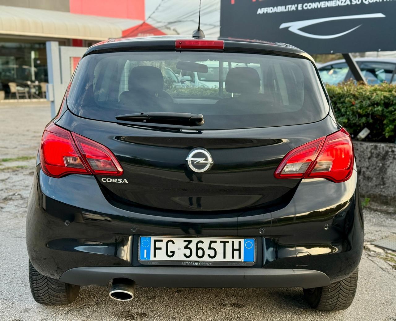 Opel Corsa 1.2 5 porte 2017 total black