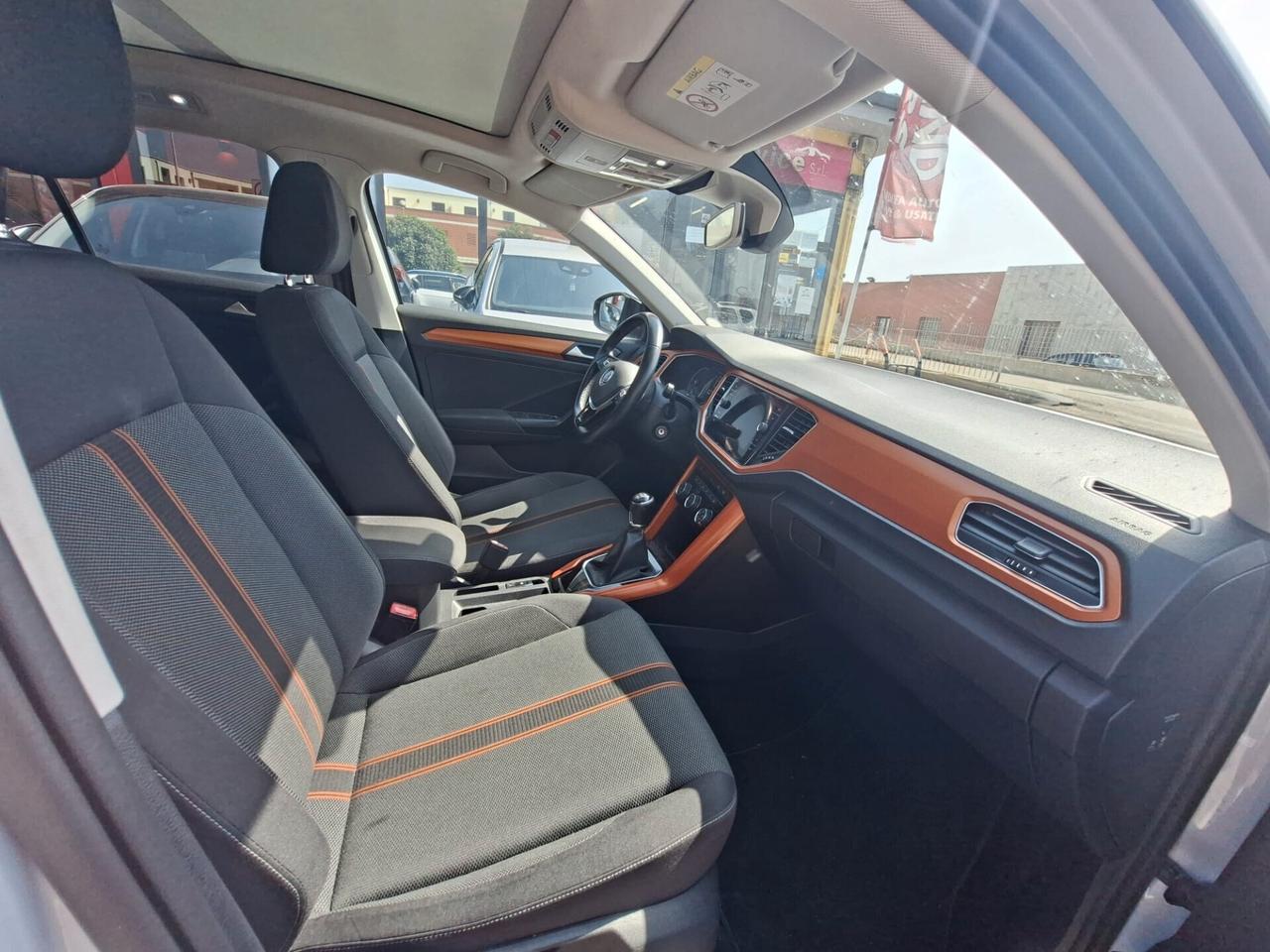 Volkswagen T-Roc 1.6 TDI R-LINE 116 cv