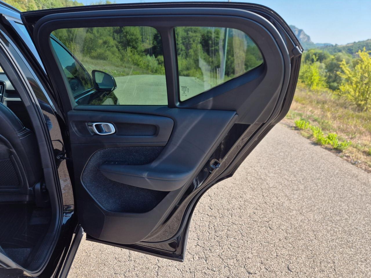 Volvo XC40 D3 AWD R-design