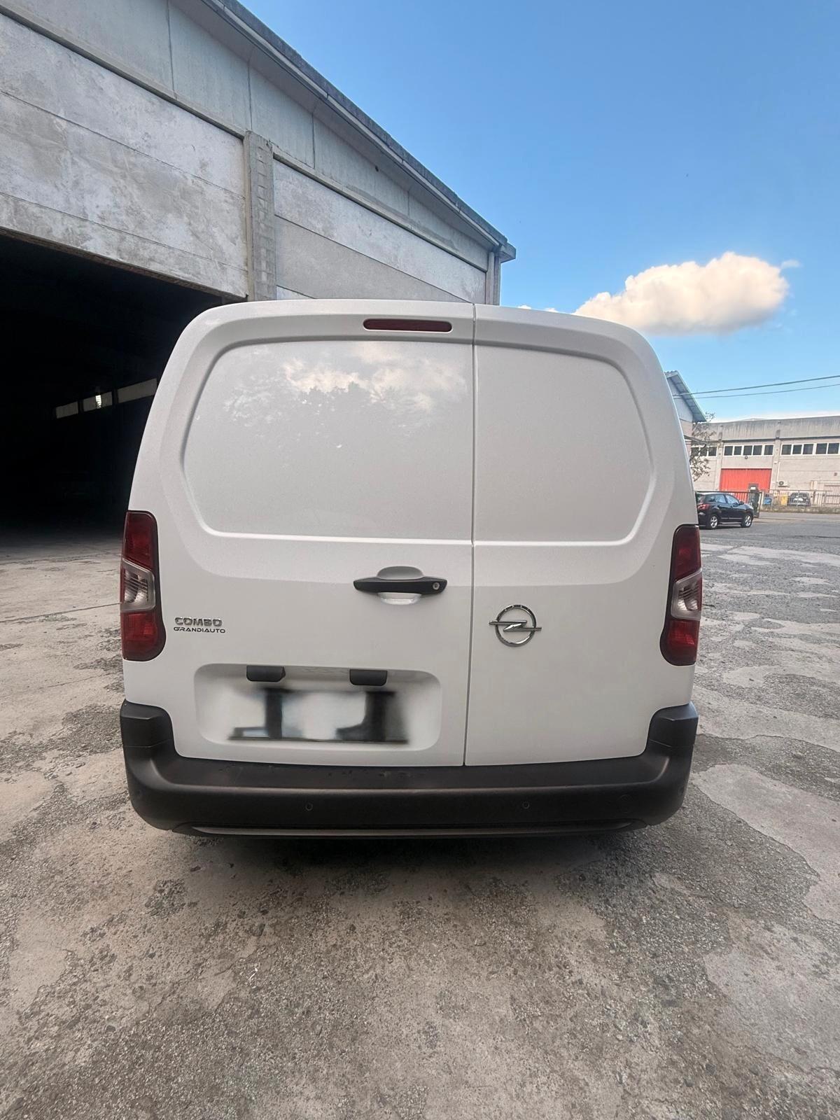 Opel Combo Cargo 1.5 Diesel 100CV PC 650kg Edition