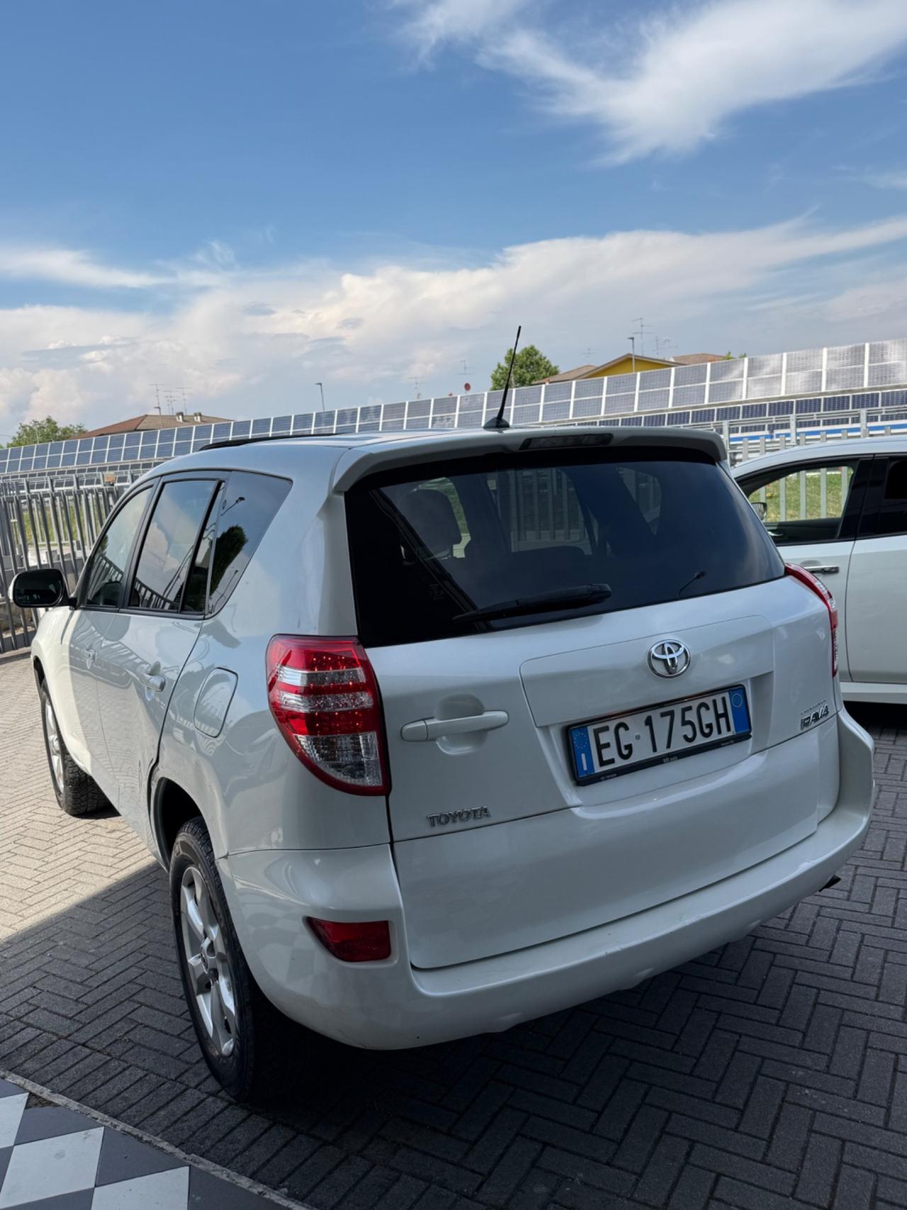 Toyota RAV 4 RAV4 Crossover 2.2 D-4D 150 CV DPF Exclusive