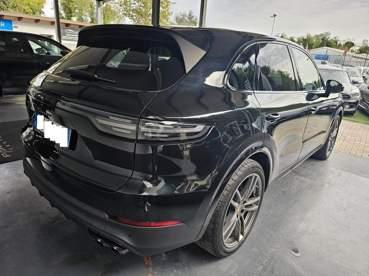 Porsche Cayenne 3.0 e-hybrid Platinum Edition