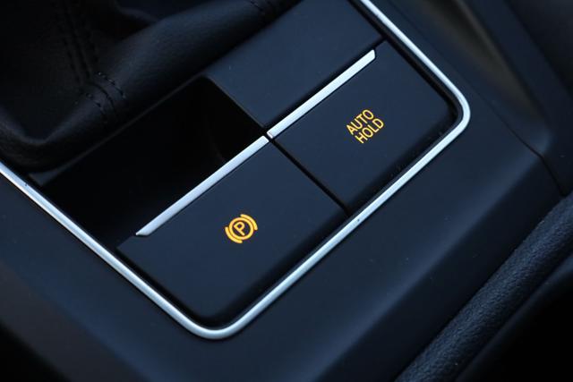 VOLKSWAGEN Golf 2.0 TDI 115 CV SCR Life PREZZO NETTO