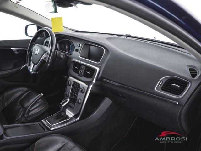 VOLVO V40 Cross Country D2 1.6 Powershift Volvo Ocean Race - PER OPERATORI