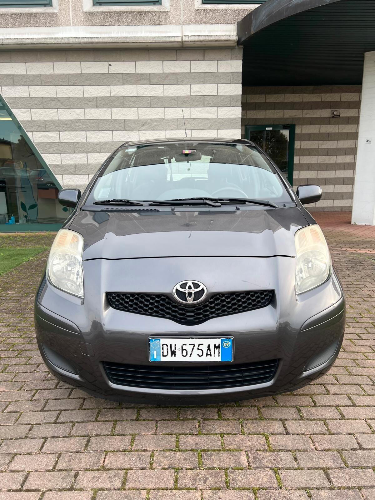 Toyota Yaris 1.3 5 porte