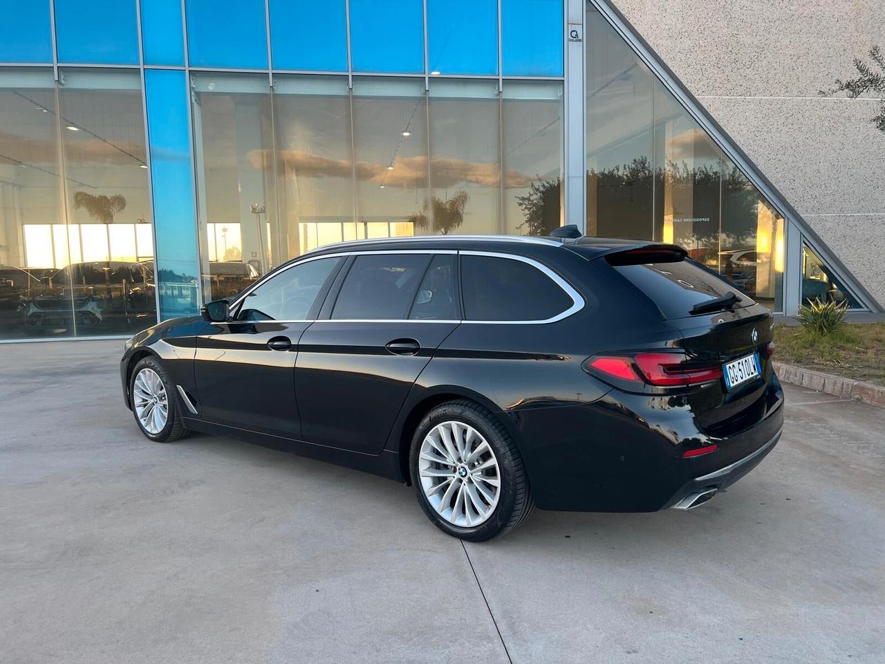 Bmw 530d 48V Touring Luxury possibilità noleggio no scoring