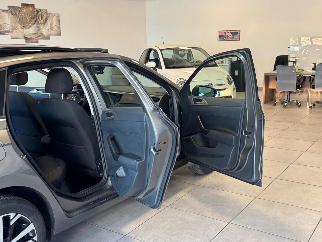 Volkswagen Polo 1.0 MPI COMFORTLINE TETTO ELETTRICO 2018