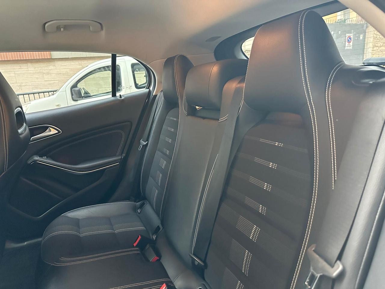 Mercedes-benz GLA 200 d Automatic Premium