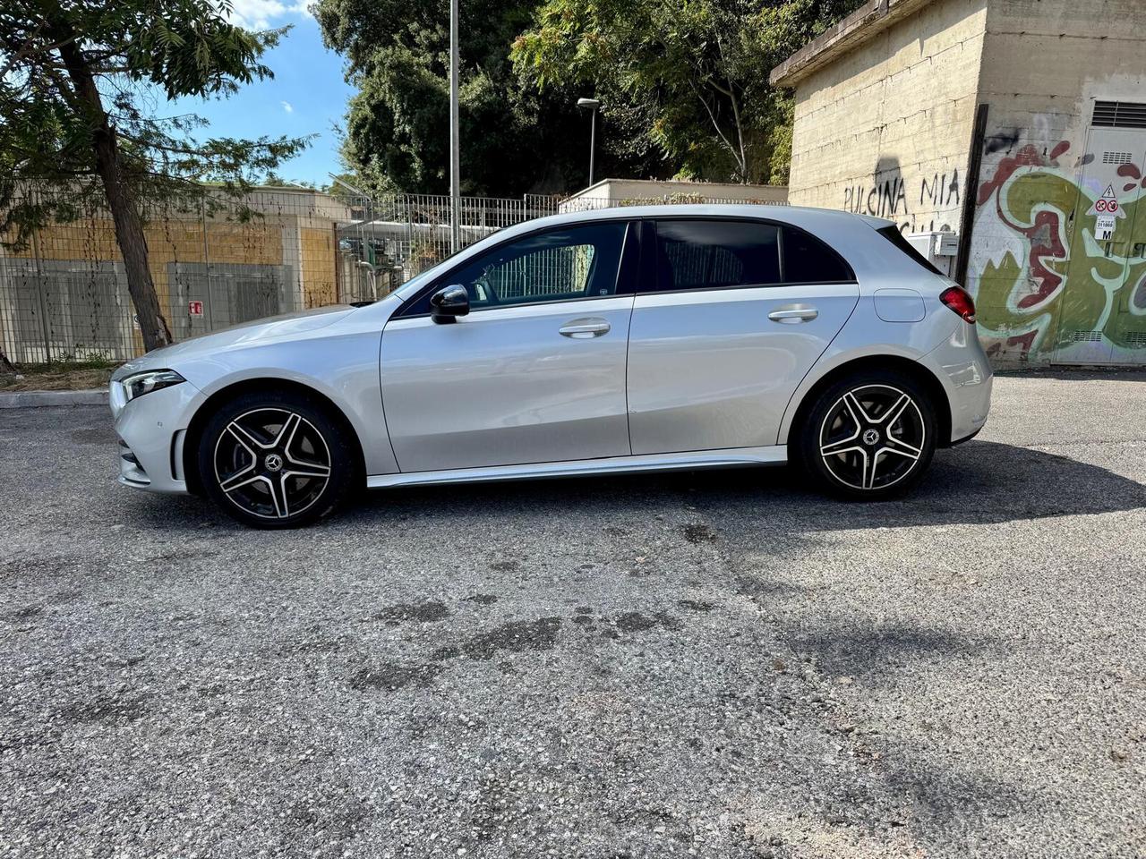 Mercedes A 250e Premium AMG 218CV | Tetto | 18" | Pelle/Alcantara | 57.000 KM