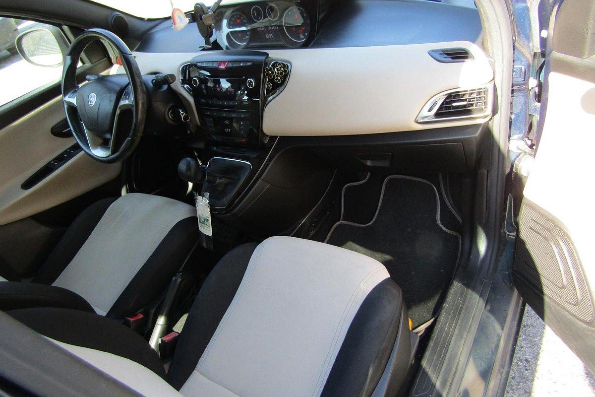 LANCIA Ypsilon 1.2 69 CV 5 porte 30th Anniversary