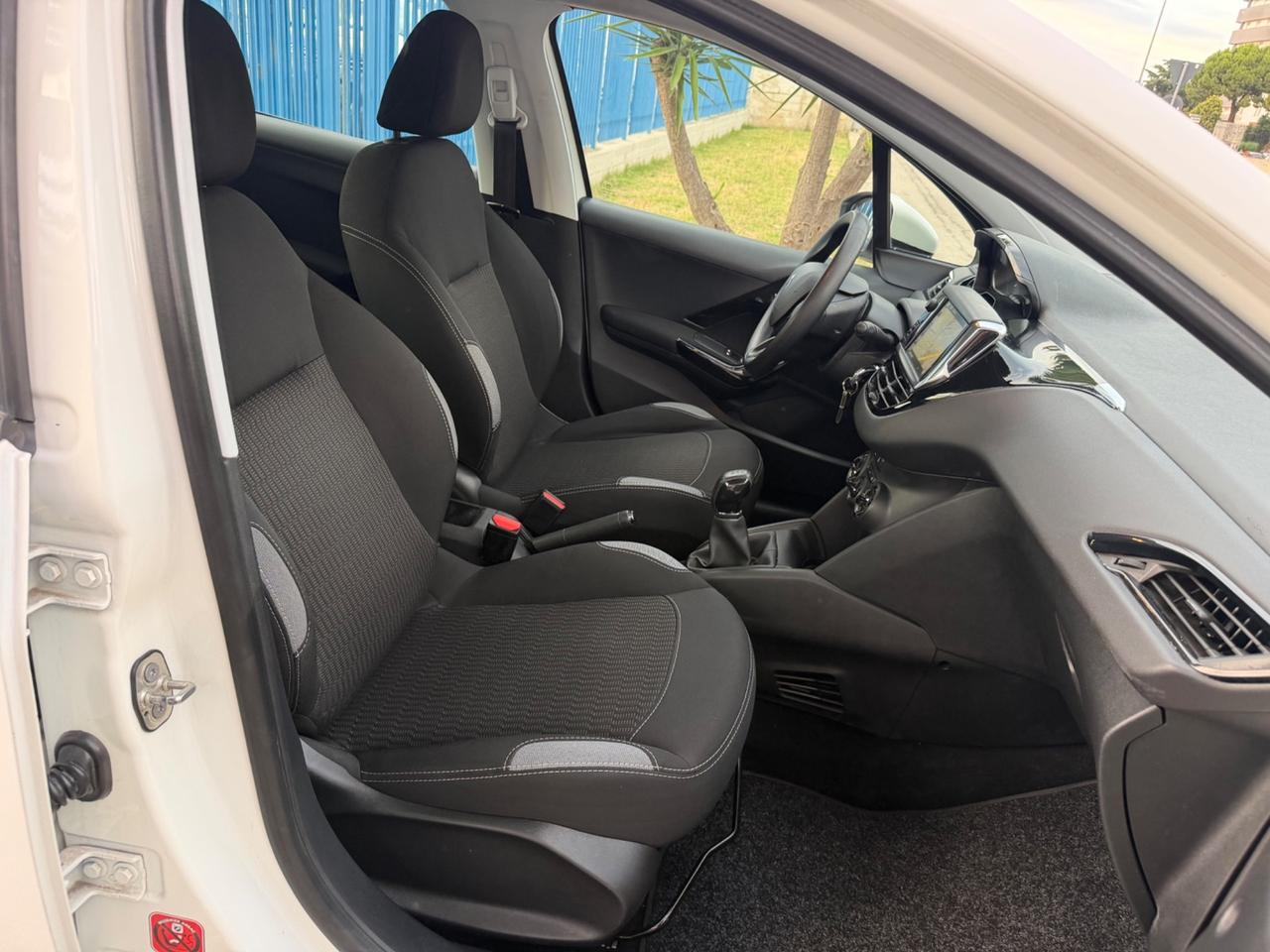 Peugeot 208 BlueHDi 1.6 Diesel 75 cv 2016