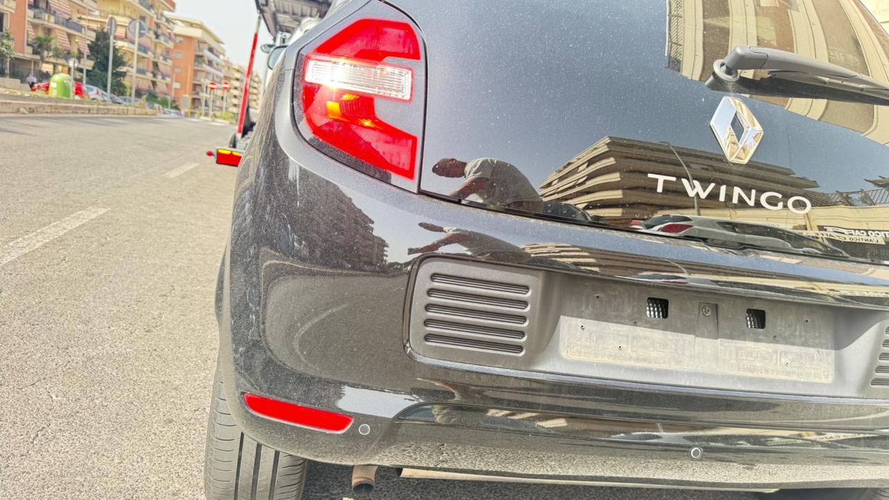 Renault Twingo SCe Stop&Start LIMITEED 69 CV LED PDC CERCHI 16 C.AUTOMATICO SEDILI RISCALDATI