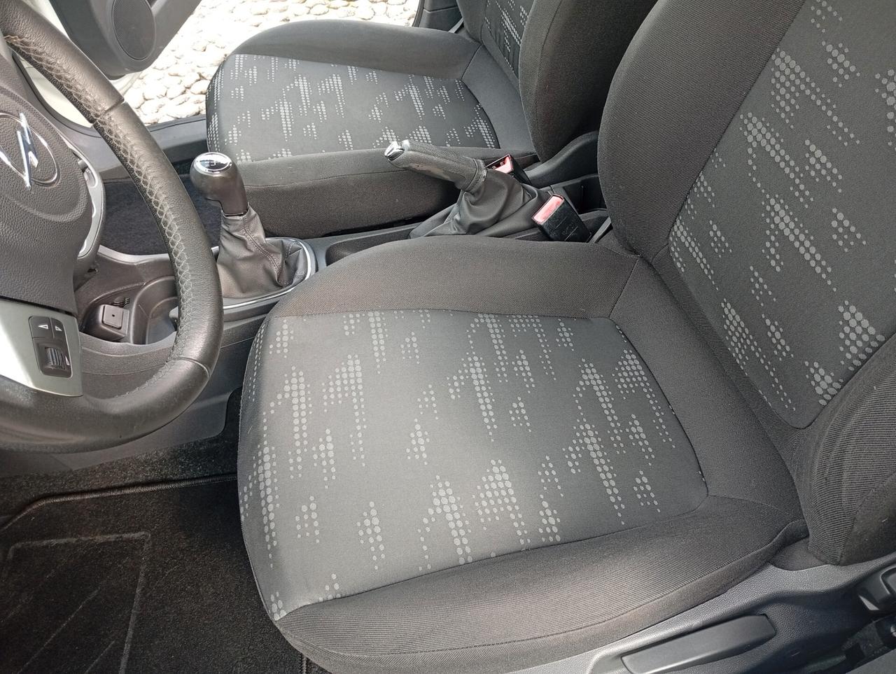 Opel Corsa 1.2 3 porte Club