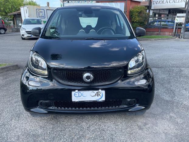 Smart fortwo coupe 1.0 Youngster 71cv twinamic