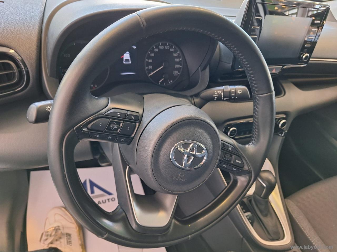 TOYOTA Yaris 1.5 Hybrid 5p. Business