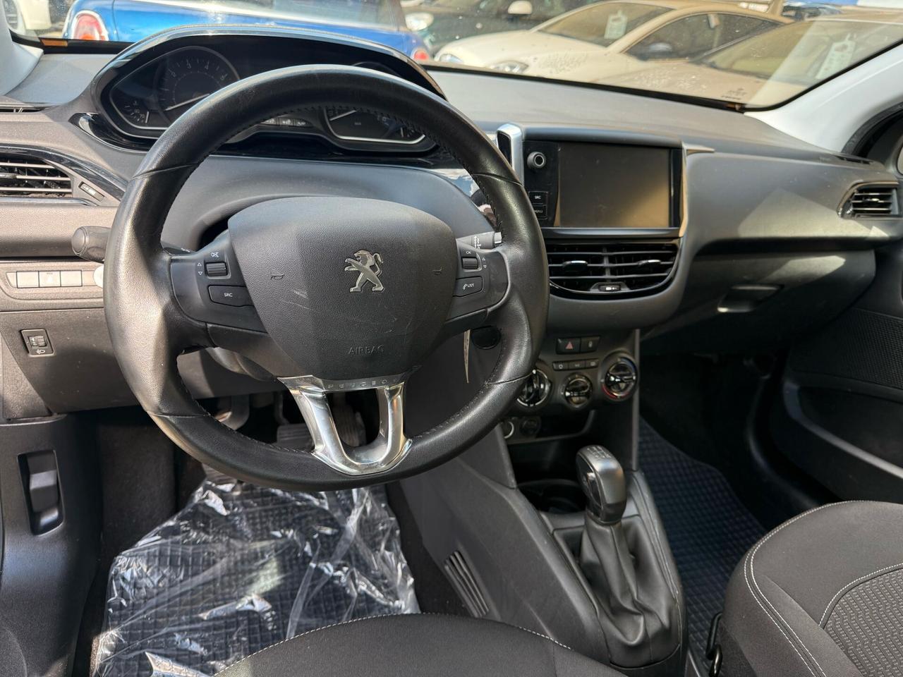 PEUGEOT 208 1,2 B/GPL