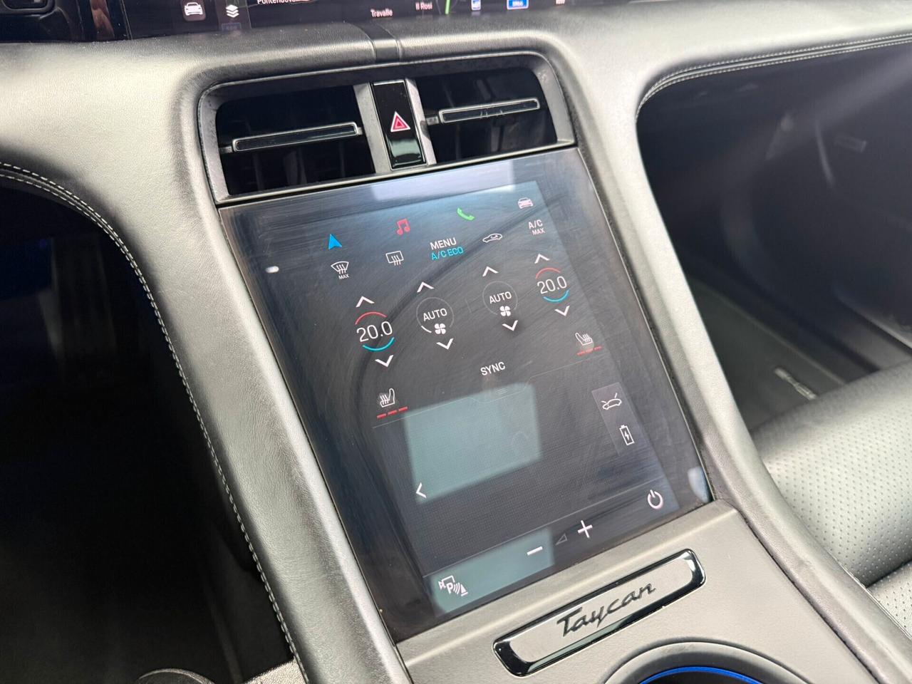 Porsche Taycan Turbo (011)