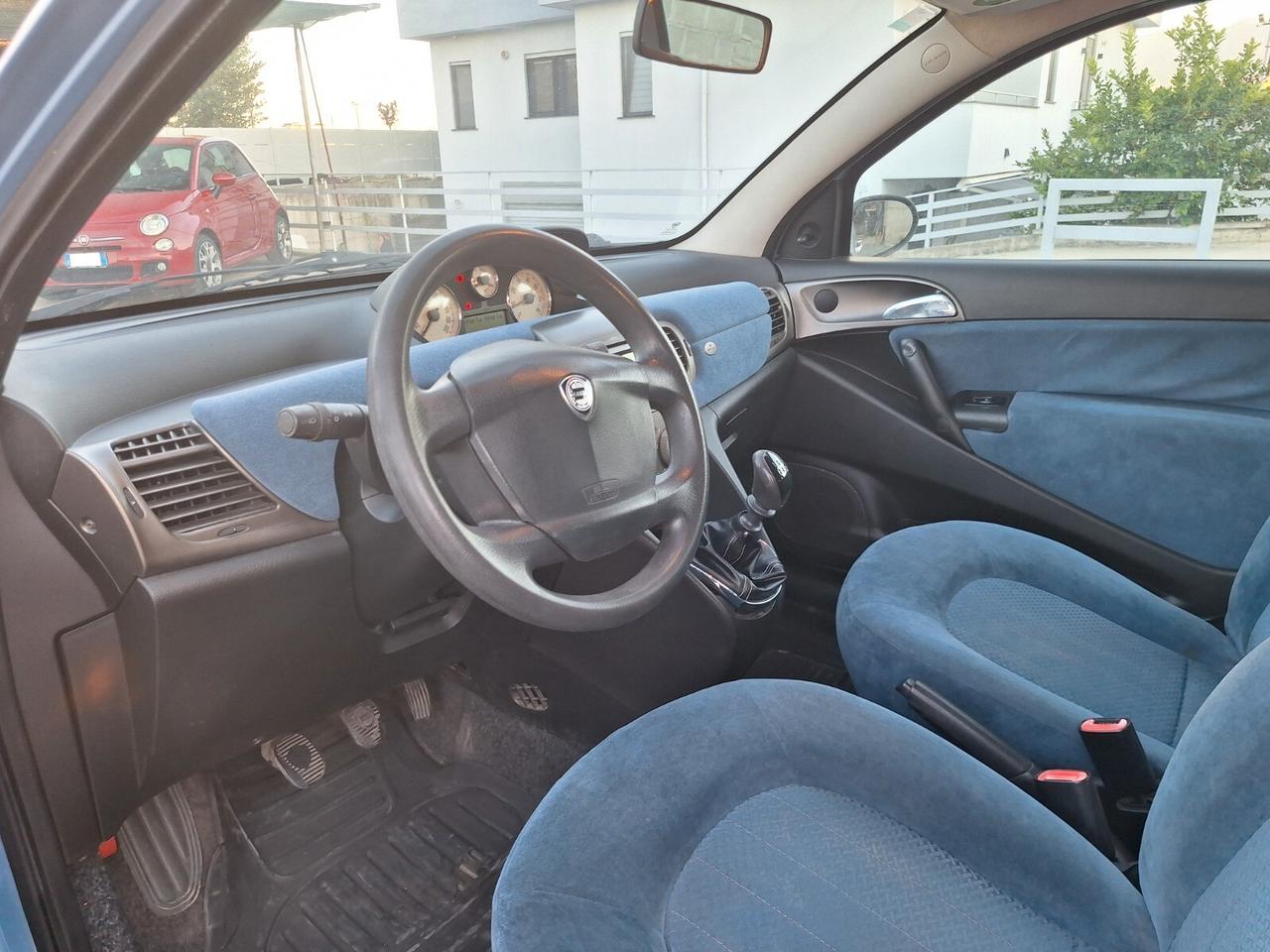 Lancia Ypsilon 1.2 Oro