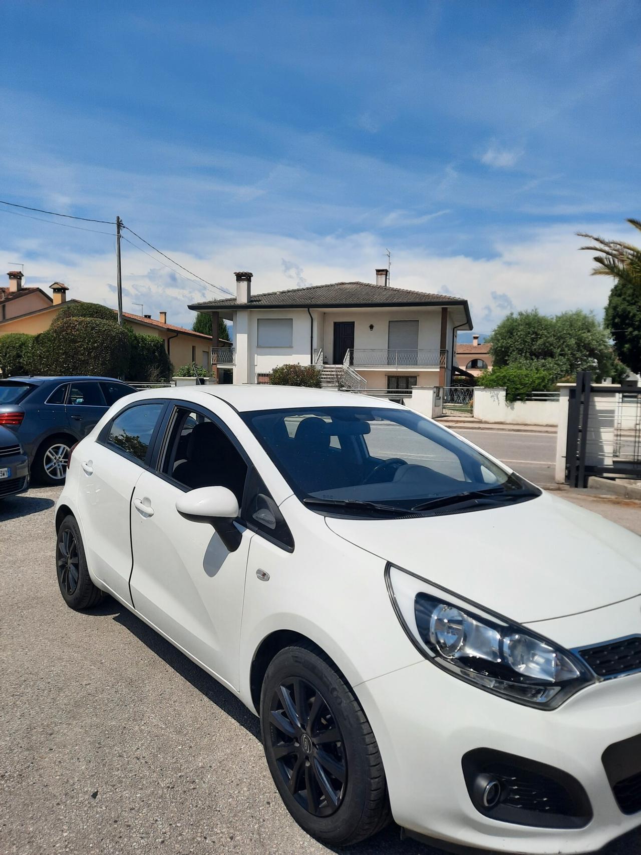 Kia Rio 1.1 CRDi 5p. Active OK NEOPATENTATI