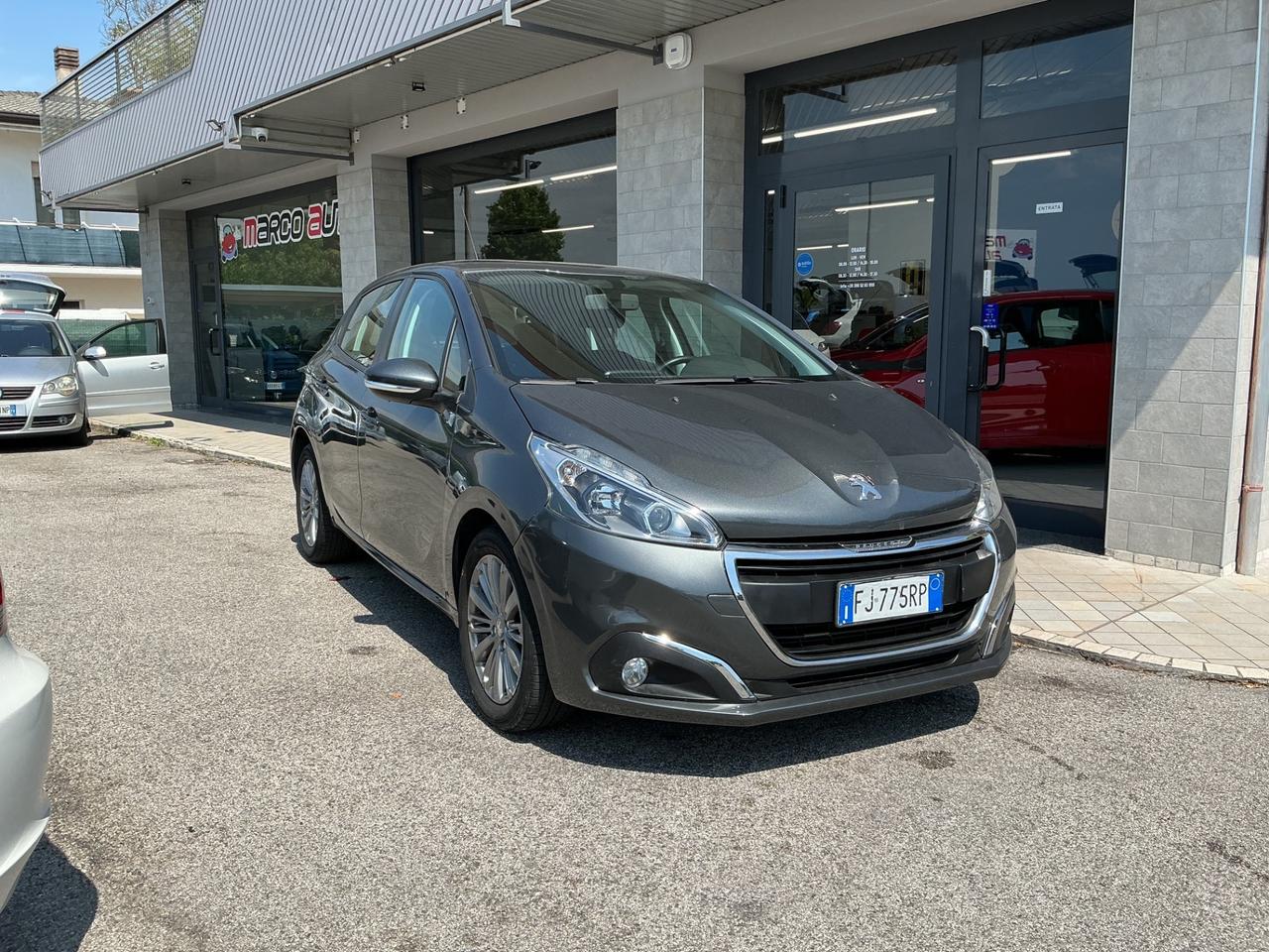 Peugeot 208 1.2 GPL Neopatentati