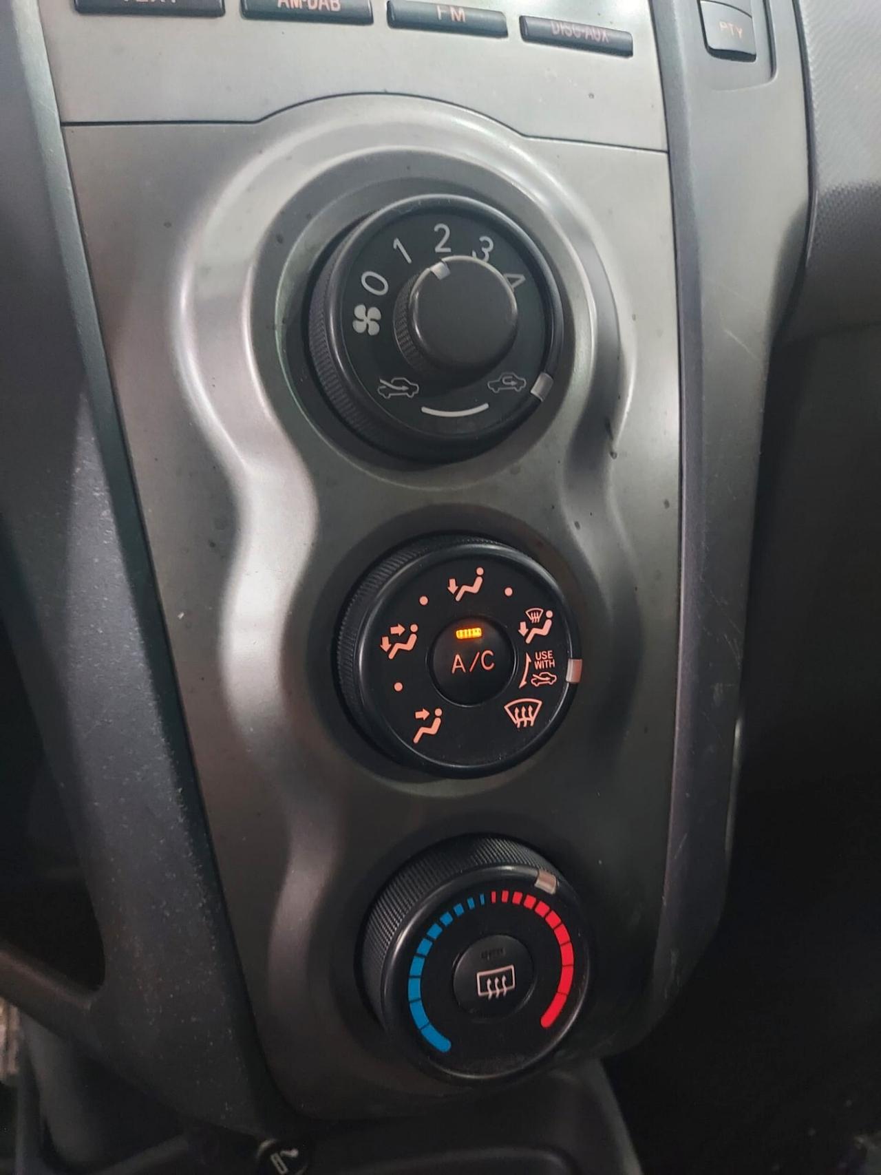 Toyota Yaris 1.3 5 porte M-MT Sol 2009