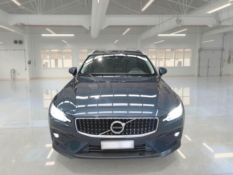VOLVO V60 CC (2018-2024) V60 Cross Country B5 A...