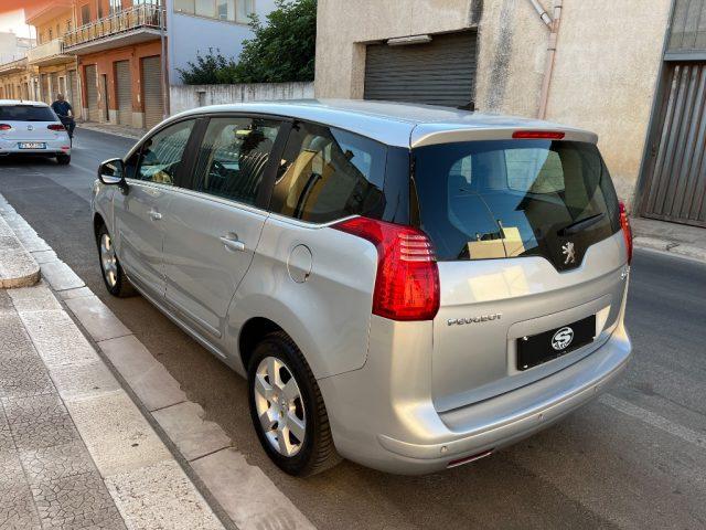 PEUGEOT 5008 2.0 HDi 150CV Business