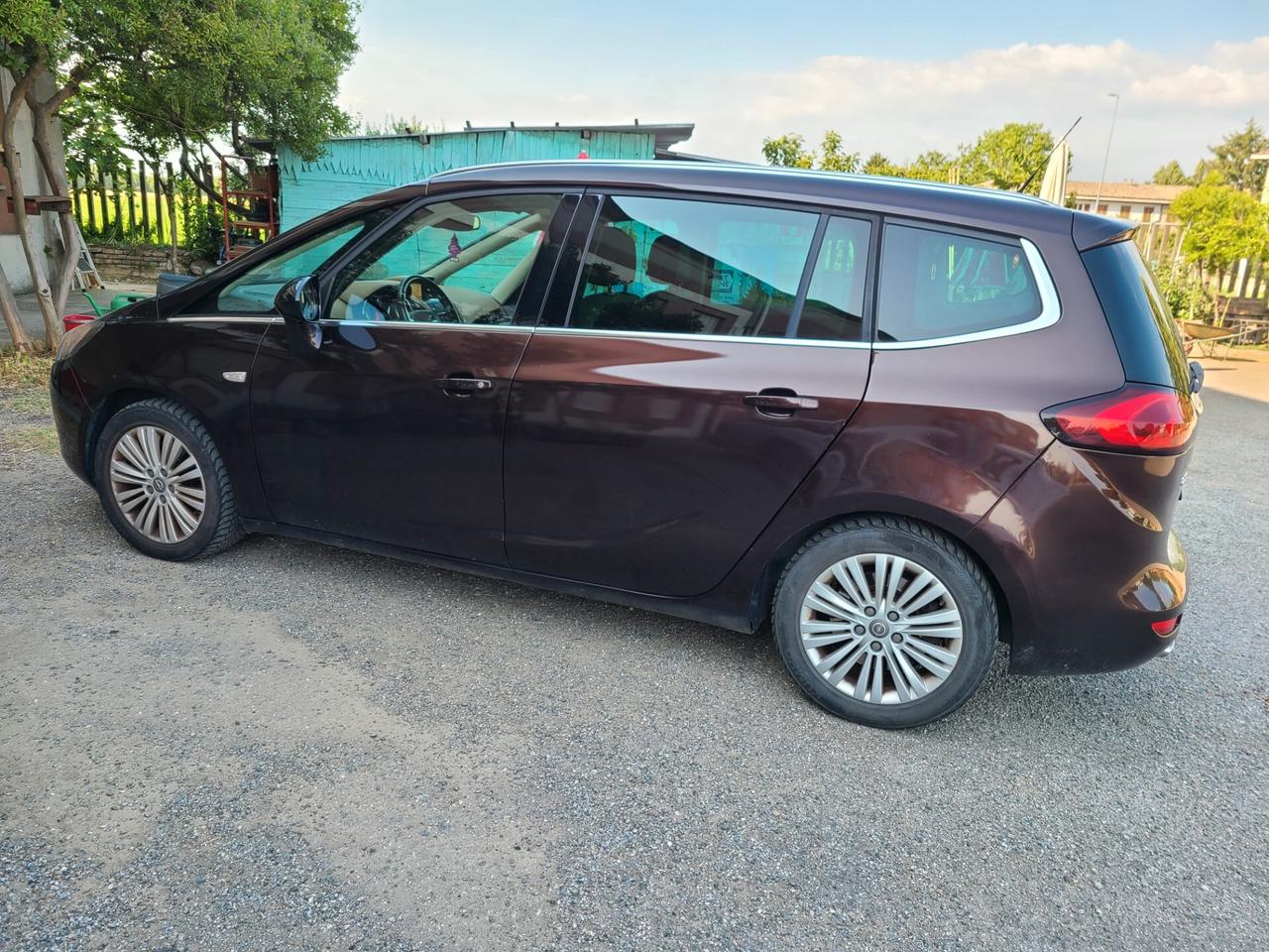 Opel Zafira diesel 2 .0 cilindrata 7 posti anno 2015 euro6