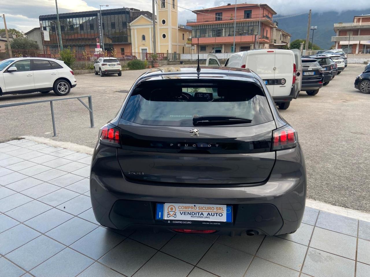 Peugeot 208 PureTech 100 CV 5 porte Allure