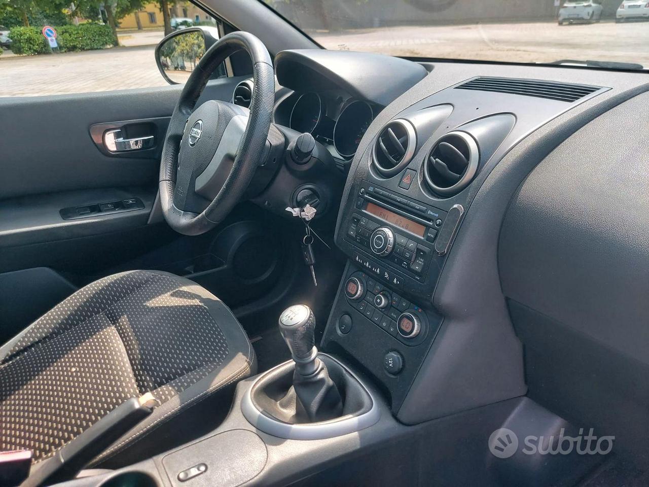 Nissan Qashqai Qashqai I 2008 2.0 dci Tekna dpf