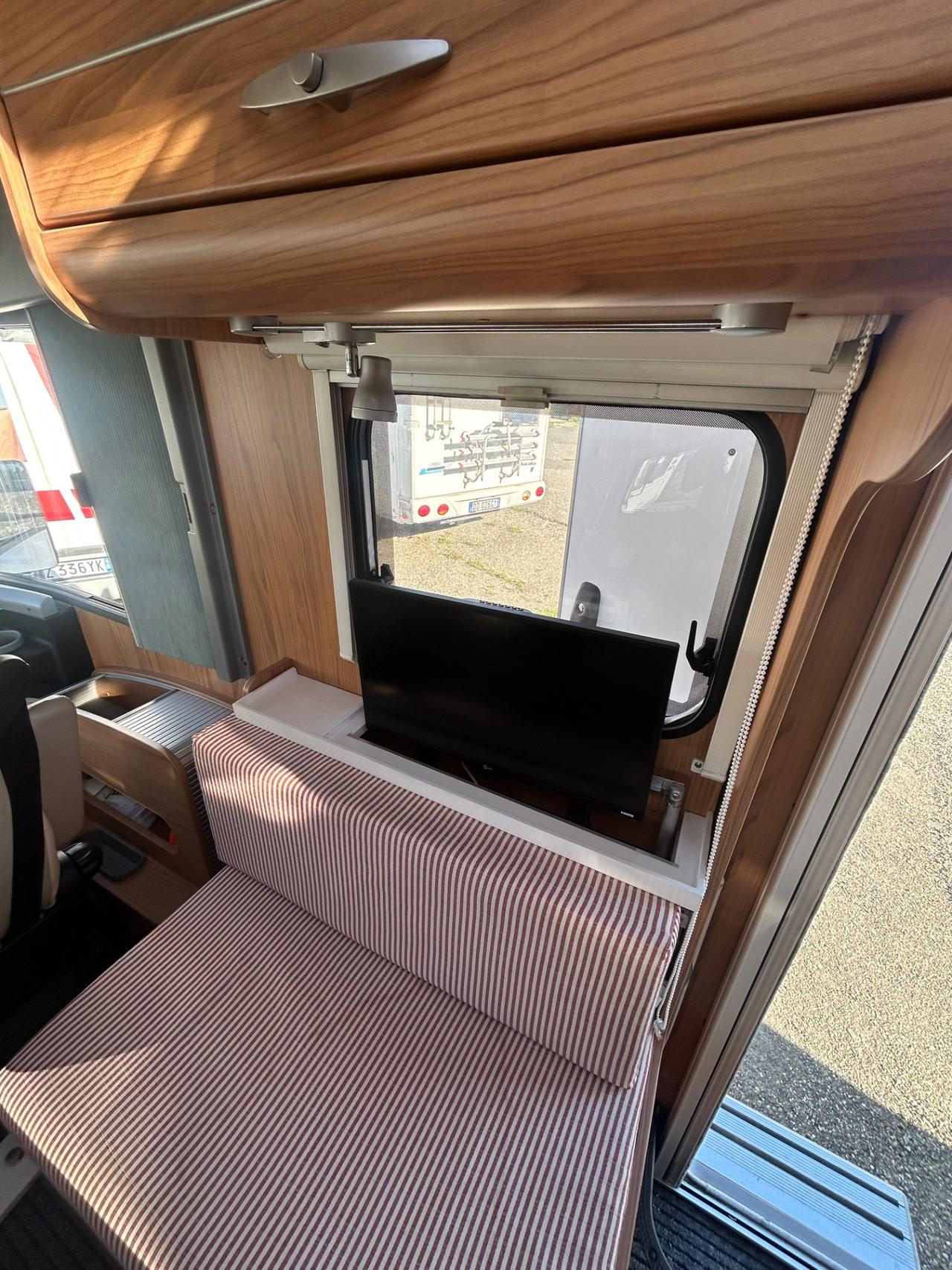 570 BURSTNER Aviano motorhome del 2007 in saldo