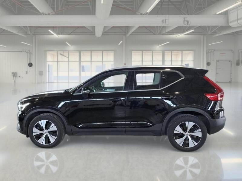 VOLVO XC40 T4 PLUG-IN AUTOCARRO N1