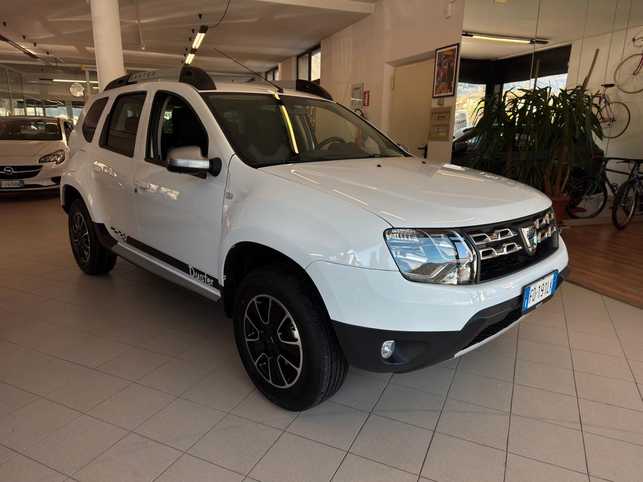 DACIA DUSTER 1.5cc 110CV 4x2 GANCIO TRAINO