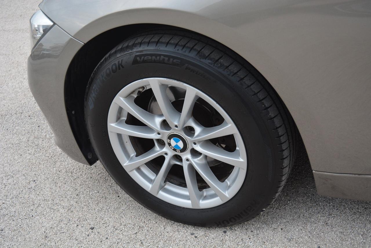 Bmw 318 318d Touring Business Advantage aut.