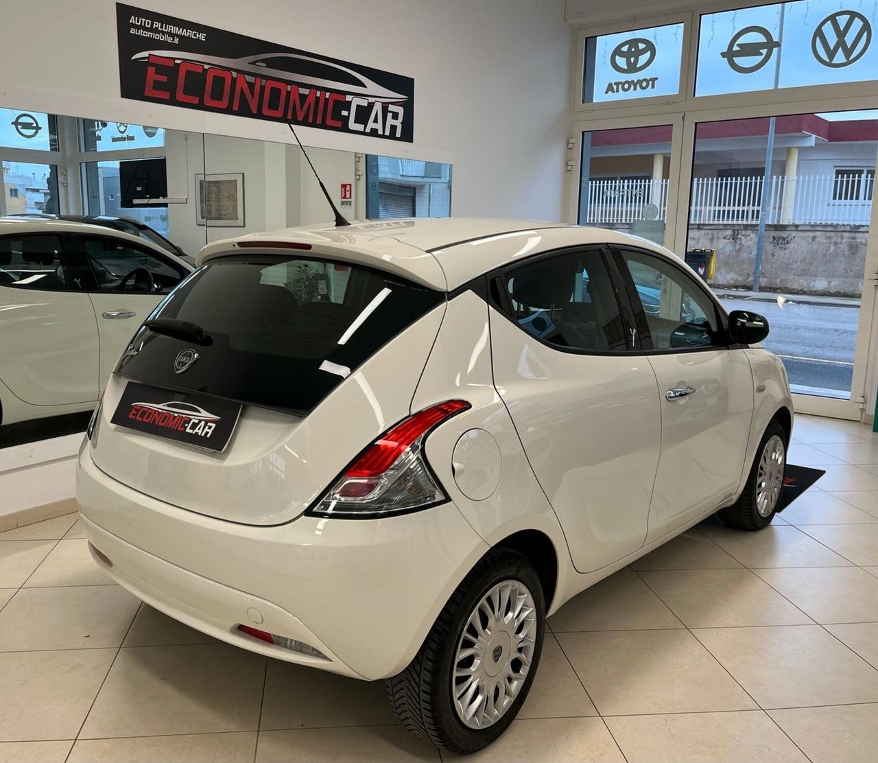 Lancia Ypsilon 1.2 69 CV 5 porte Gold Unico proprietario