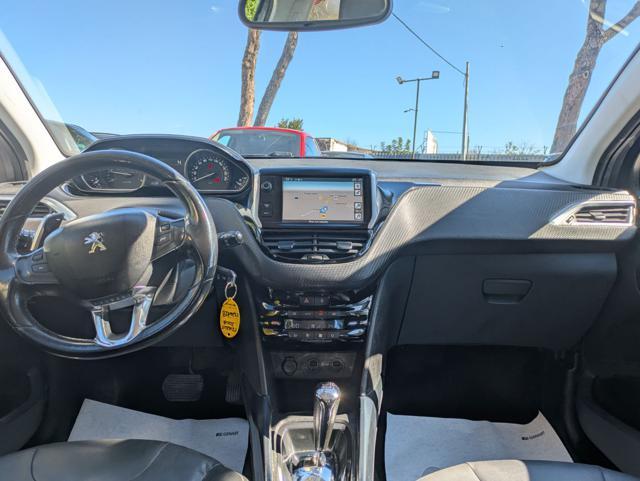 PEUGEOT 2008 1.6d 92cv CAMBIO AL VOLANTE NAVI CERCHI IN LEGA