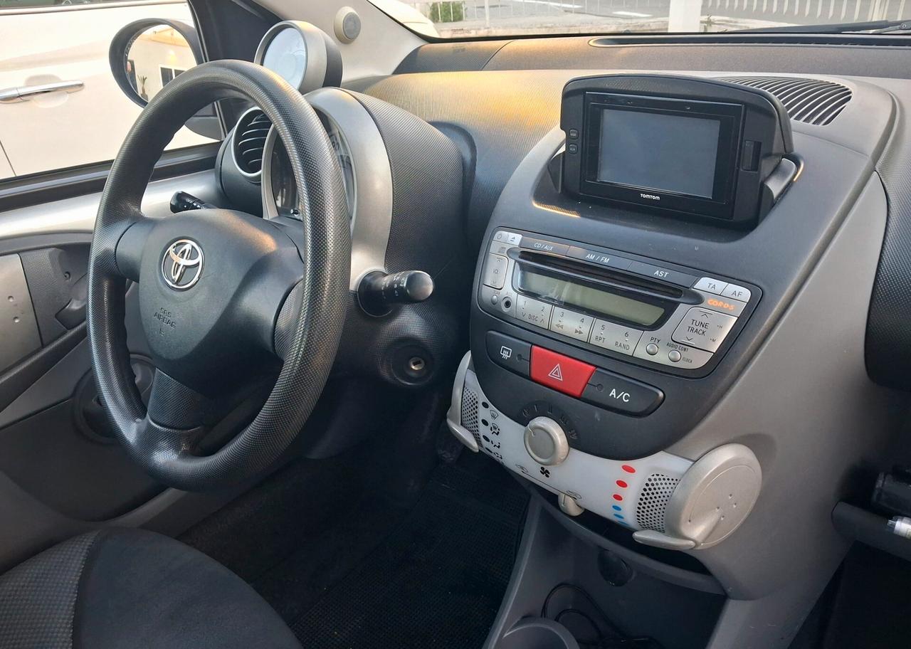 Toyota Aygo 1.0 12V VVT-i 5 porte