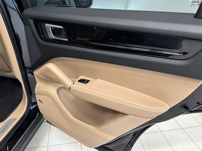 Porsche Cayenne Cayenne 3.0 V6 E-Hybrid Platinum Edition