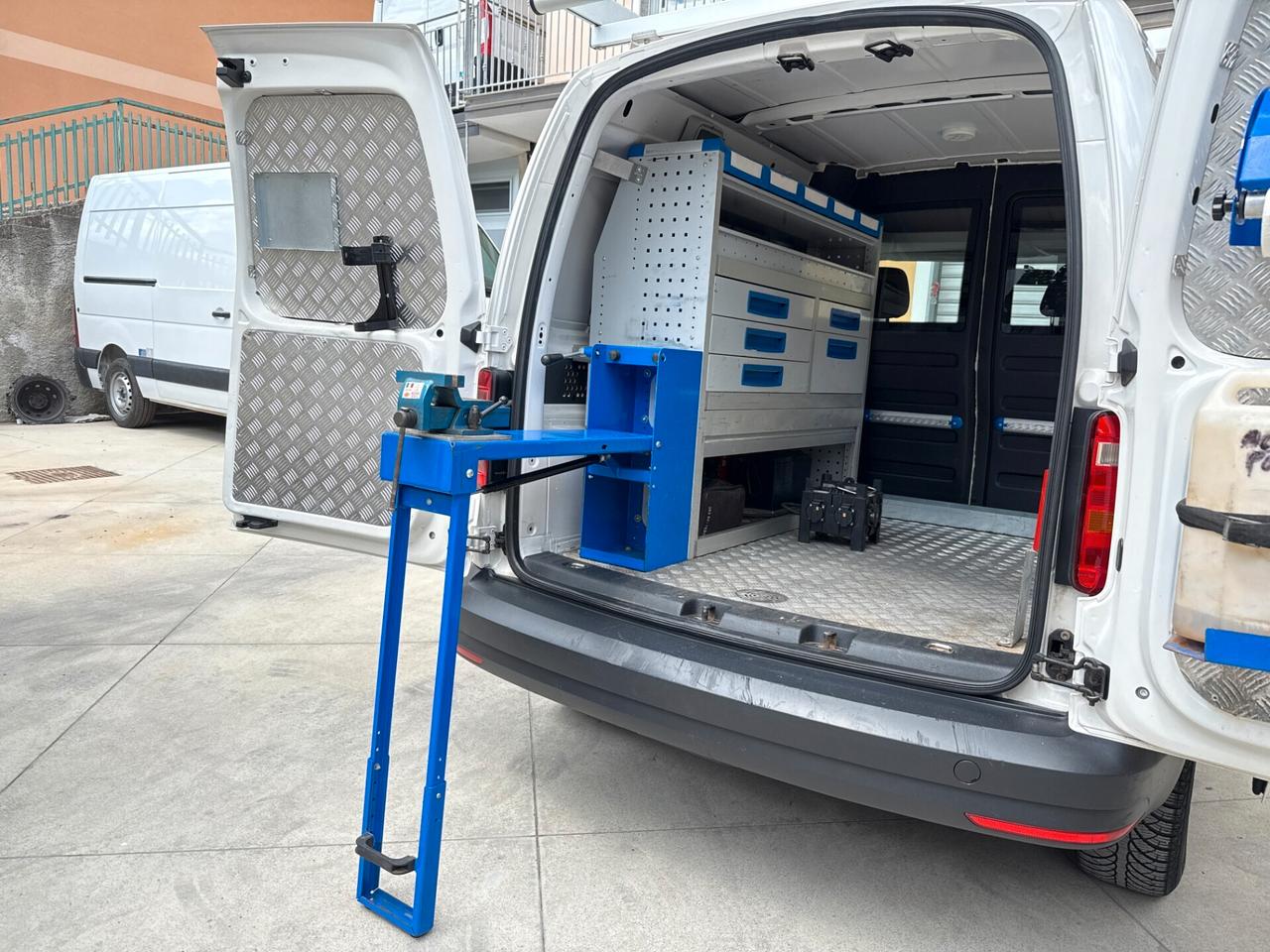 Volkswagen Caddy 2.0 TDI 122CV 4MOTION ALLESTITO