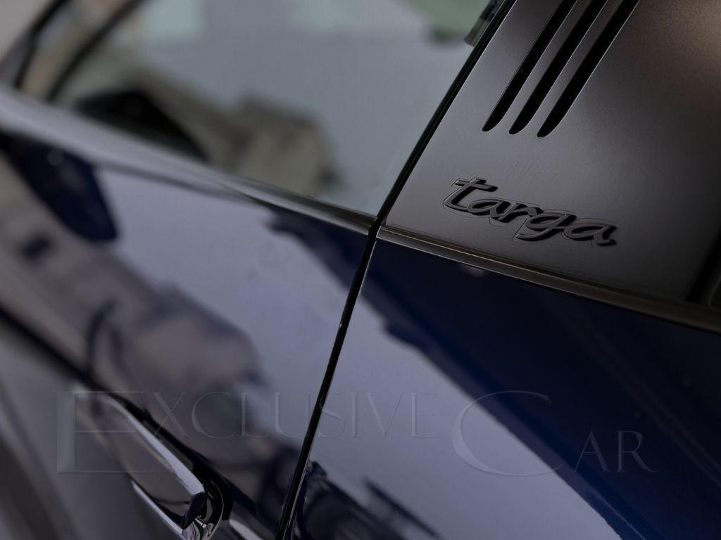 PORSCHE - 911 Cabrio - 911 Carrera 4 GTS Cabriolet