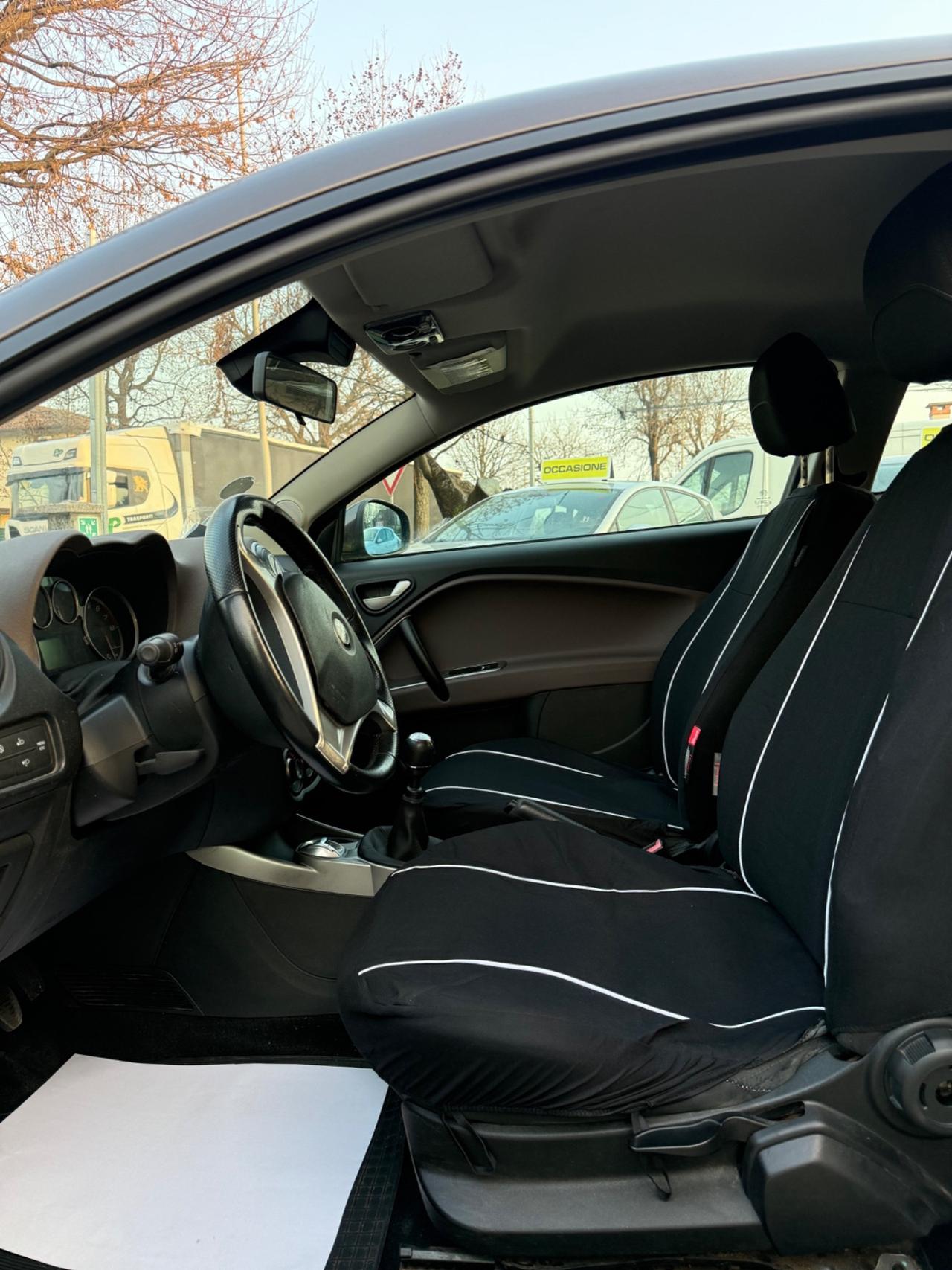 Alfa Romeo MiTo 1.4 105 CV M.air S&S Distinctive Sport Pack