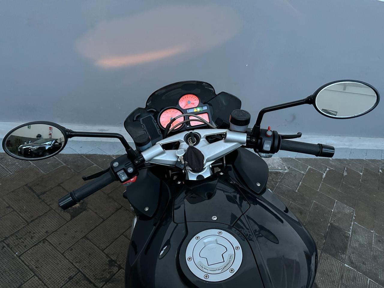 Bmw K 1200 R, tenuta e usata con amore e passione, pari al nuovo