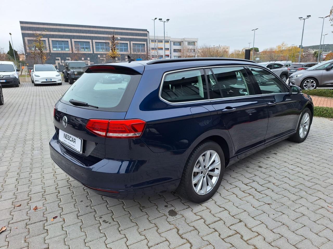 Volkswagen Passat Variant 1.6 TDI SCR DSG Business BMT CAMBIO AUTOMATICO