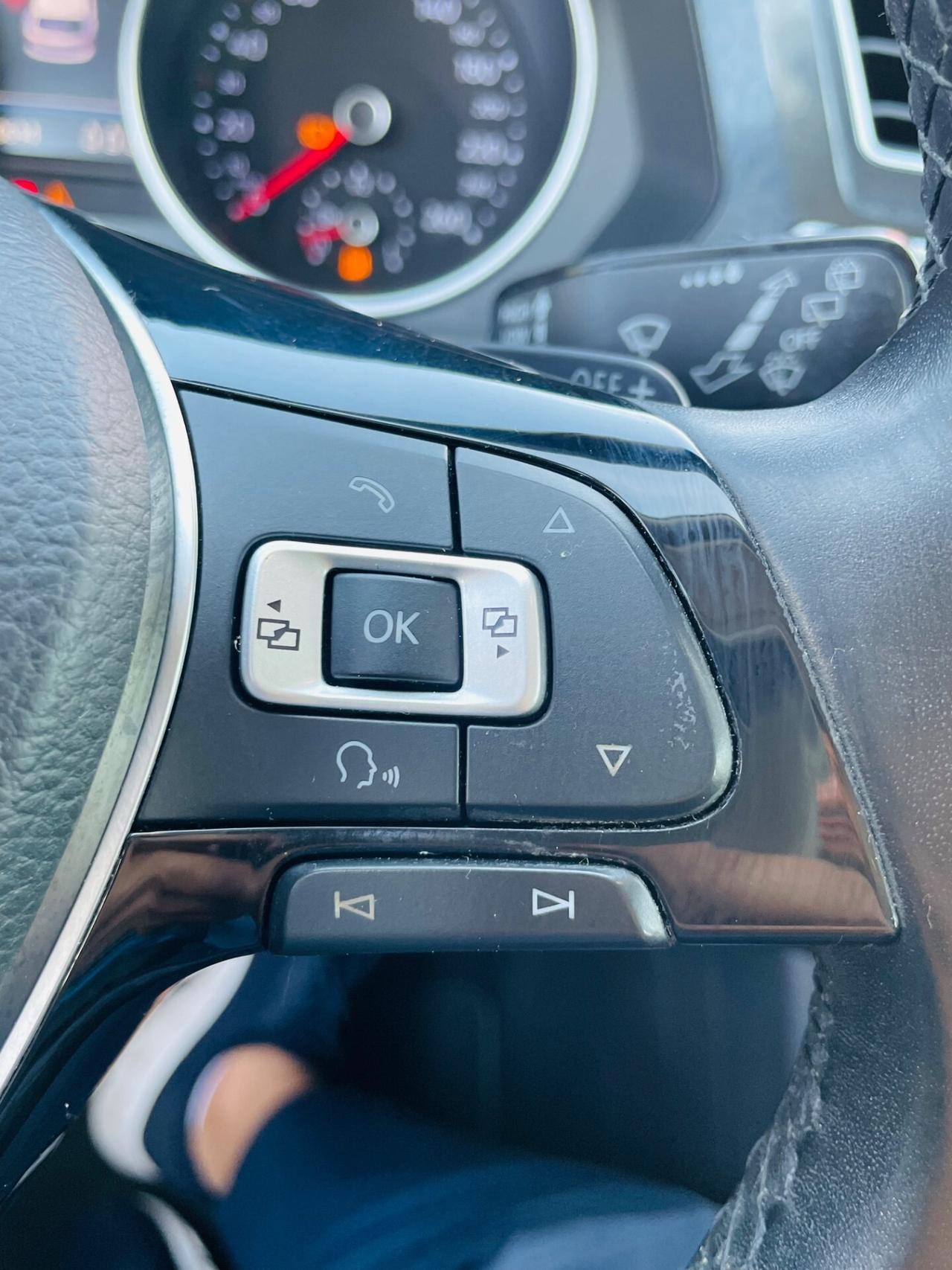 Volkswagen Tiguan 2.0 TDI SCR DSG 4MOTION Business BMT