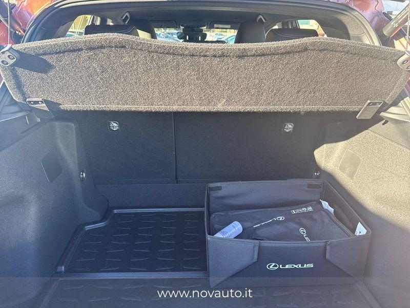 Lexus LBX LBX 1.5 hybrid Relax 2wd